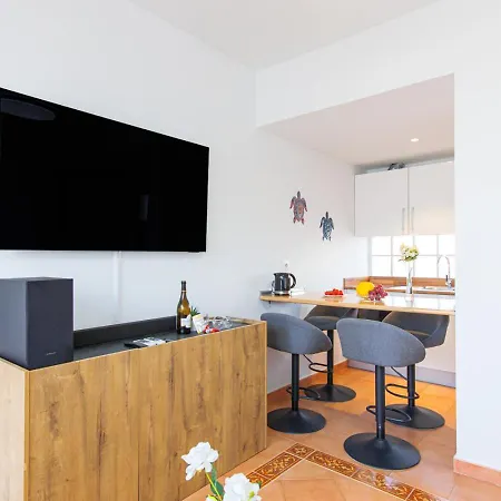 Wonderful Astarita Pool - Daniele Коста Калма